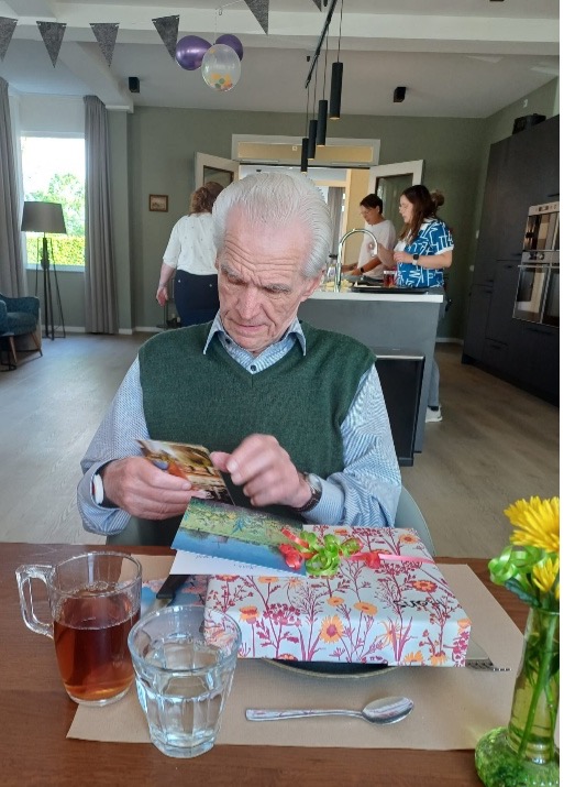 Verjaardagen met een gouden randje - Kleinschalige woonzorg voor ouderen met dementie - Villa de Plataan - Hardinxveld-Giessendam