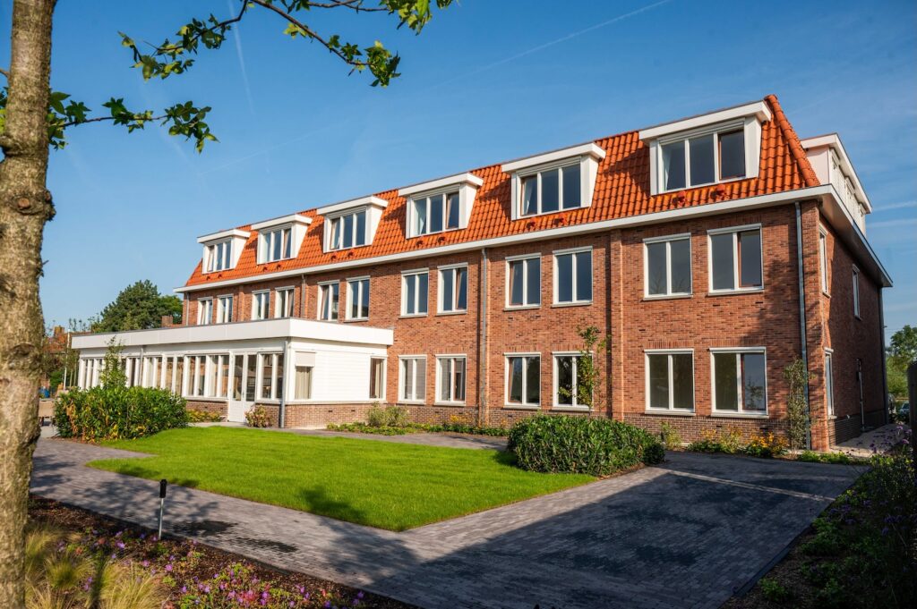 Nog een paar appartementen beschikbaar - Villa de Plataan - Hardinxveld-Giessendam - Kleinschalige woonzorg voor ouderen met dementie