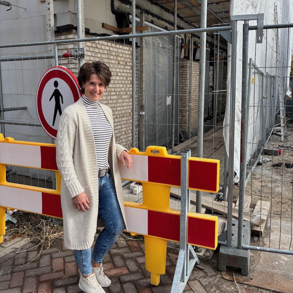Een zorgzaam team werven voor een warm thuis dat ineens uit de grond schiet! - Villa Edelweiss - Schiedam - Kleinschalige woonzorg voor ouderen met dementie - Bloezem